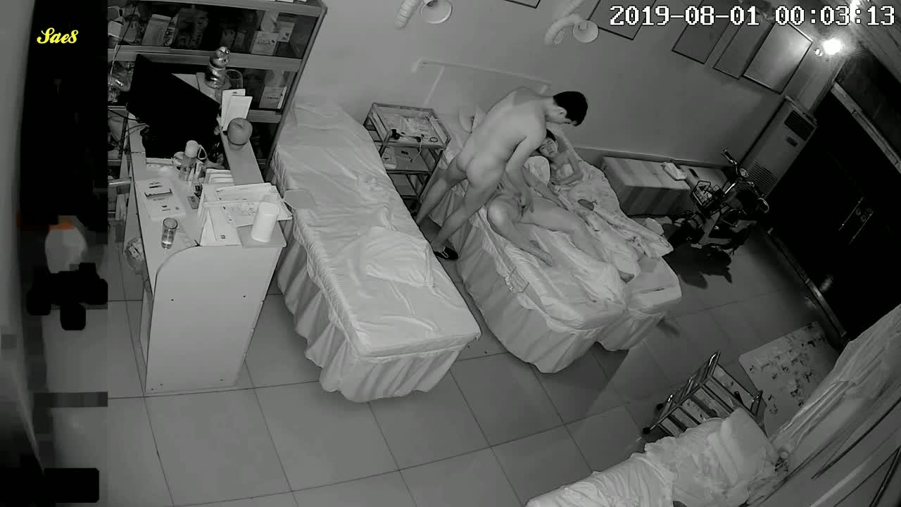 美容院饥渴中年夫妻深夜摸黑做爱